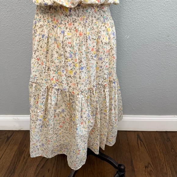 Lauren Ralph Lauren Tiered Dainty Floral Dress Size 4 Cotton Blend - Picture 4 of 8